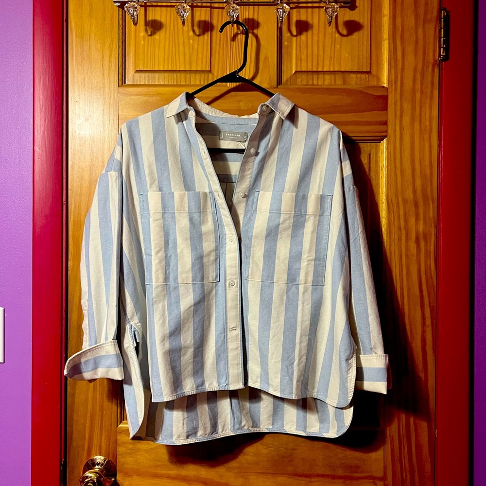 Everlane. NWT - The Boxy Oxford - Size XS